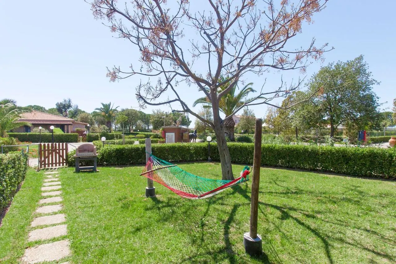 Aparthotel Fattoria Maremmana Marina di Grosseto 4*,