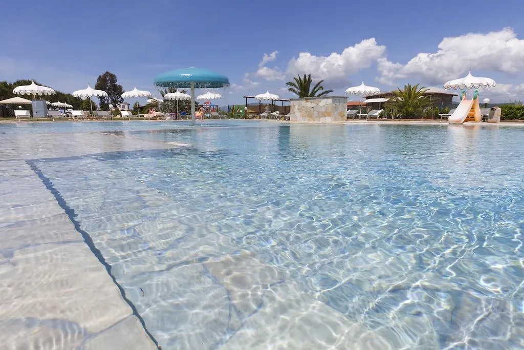 Aparthotel Fattoria Maremmana Marina di Grosseto 4*,