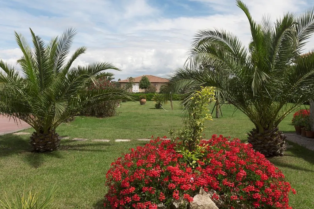 Aparthotel Fattoria Maremmana Marina di Grosseto 4*,